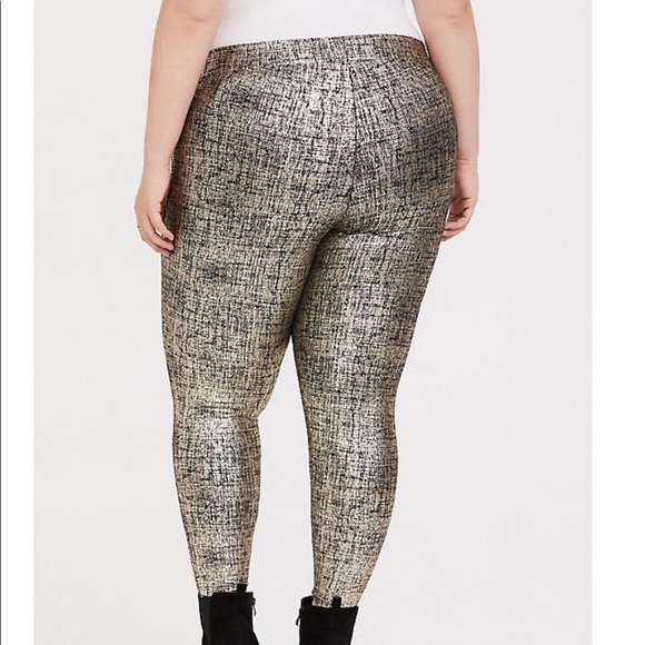 TORRID Metallic Foil Crosshatch Gold Legging 4X‎ - Picture 2 of 6